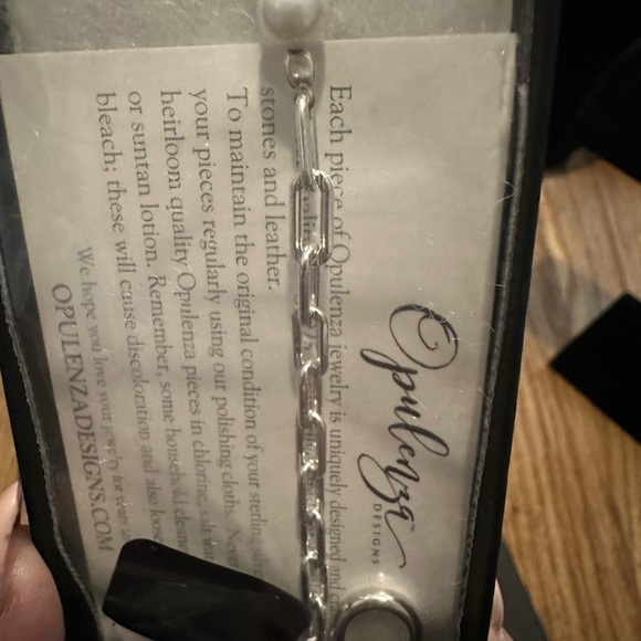 Opulenza Silver and Pearl Bracelet - Picture 3 of 4